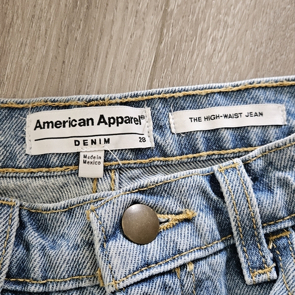 🩵SOLD🩵American apparel high waist Jean shorts - Picture 4 of 5
